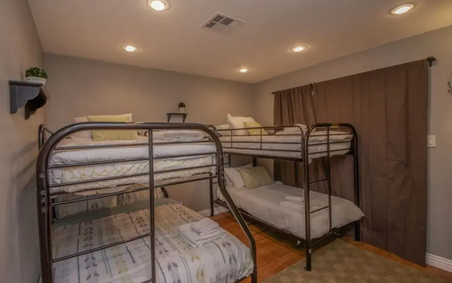 photo 4 of Immaculate 4bed 7min to Vegas Strip