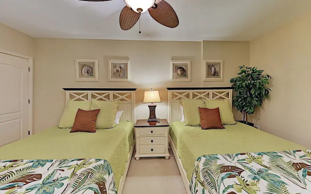 photo 5 of Immaculate Beachfront W/ Resort-style Pools 2 Bedroom Condo