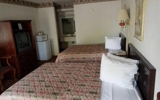 photo 3 of Imperial Lodge