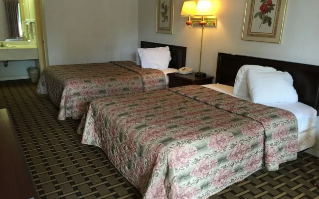 photo 4 of Imperial Lodge