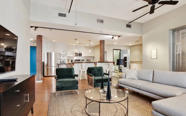photo 2 of Impressive 2br/2ba Industrial Apt in Nola by Domio