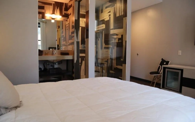photo 4 of Intimate En Suite Studio