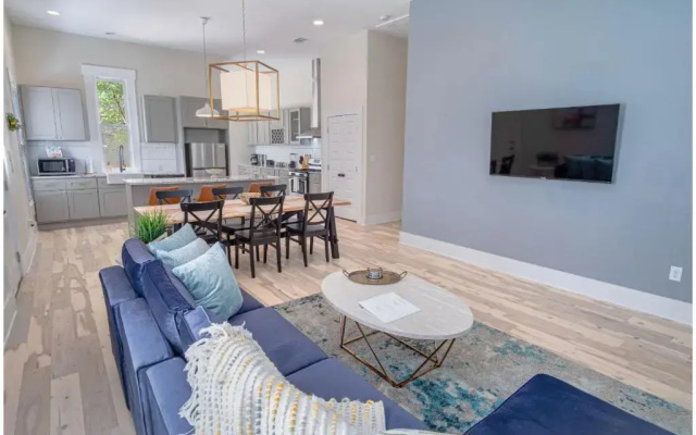 photo 3 of Incredible New 3BR2BA Near Downtown