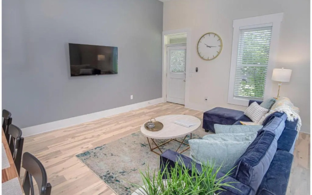 photo 4 of Incredible New 3BR2BA Near Downtown