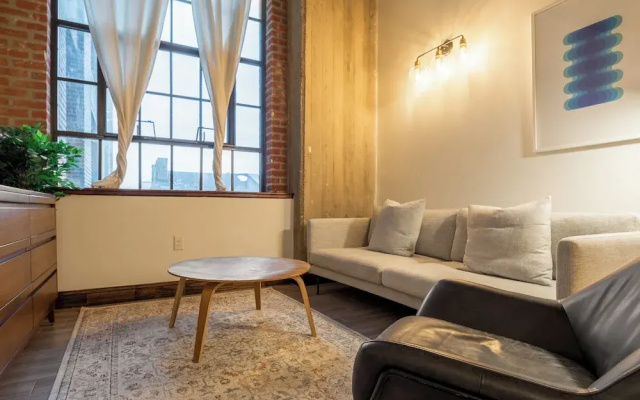 photo 2 of Sosuite at Independence Lofts - Callowhill