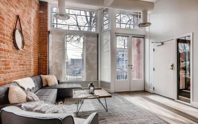 photo 4 of Industrial Design Flat Historic Loft Heart of Lohi