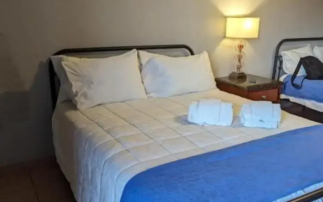 photo 2 of Ingles Motel