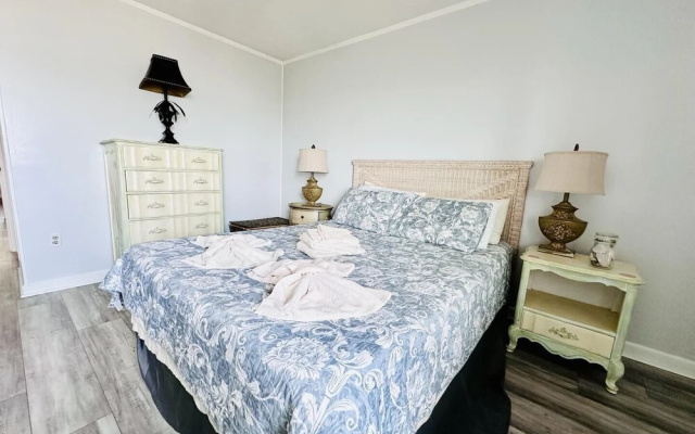 photo 2 of Inlet Point Villas 4c 2 Bedroom Condo by RedAwning