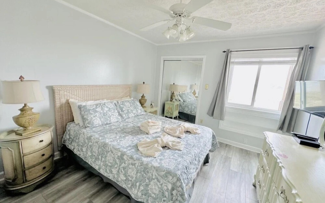 photo 3 of Inlet Point Villas 4c 2 Bedroom Condo by RedAwning