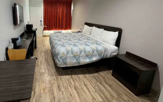 photo 4 of Motel 6 Englewood