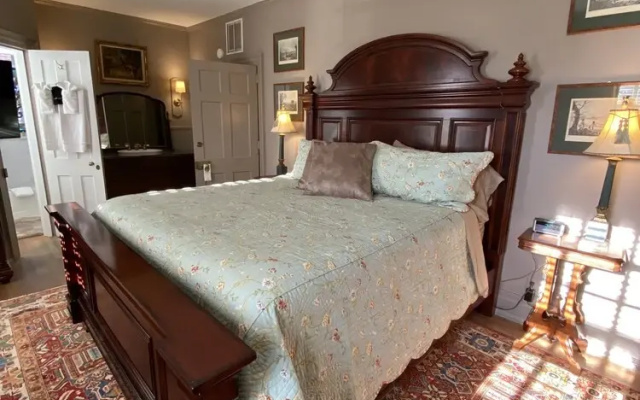 photo 5 of Inn at 605