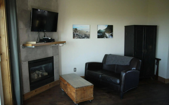 photo 5 of Oceanfront Inn at Discovery Coast