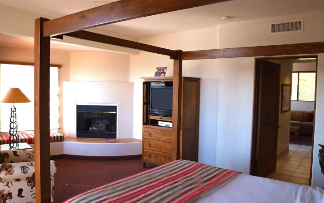 photo 2 of Inn at Eagle Mountain
