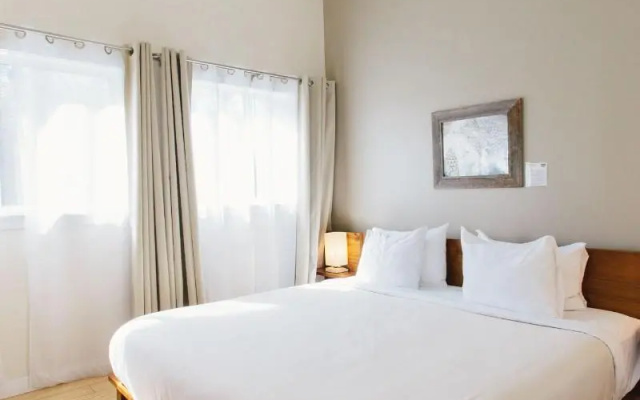 photo 2 of Inn at Moonlight Beach