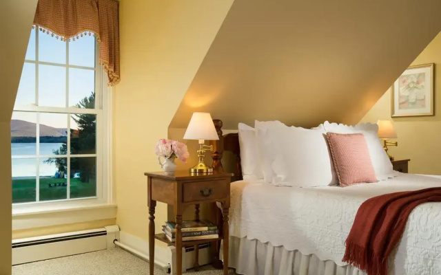 photo 4 of Inn at Pleasant Lake