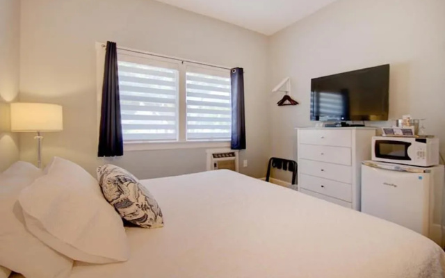 photo 2 of Inn at Sea Chambers