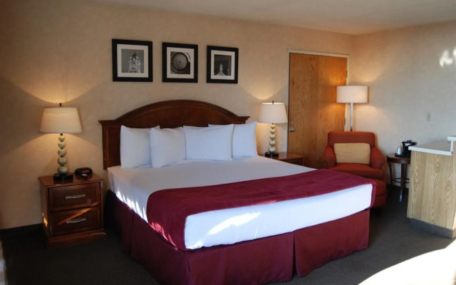 photo 5 of Inn At The Convention Center