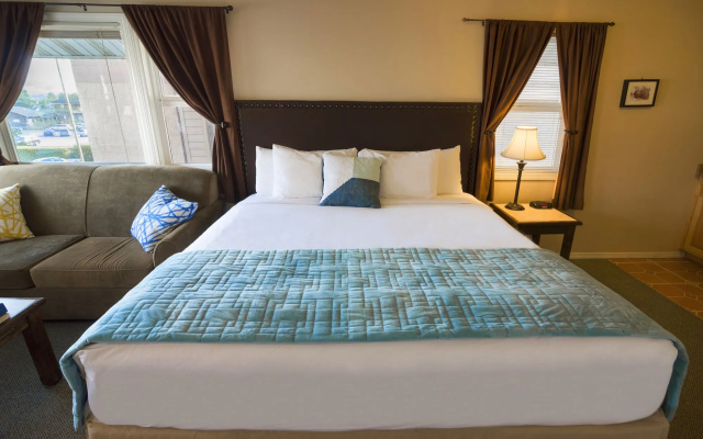 photo 4 of Inn at the Prom Oceanfront Seaside