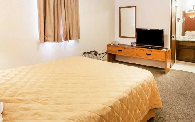 photo 5 of Inn at the Sea