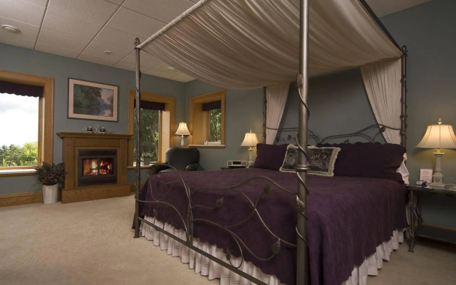 photo 4 of Inn At Wawanissee Point