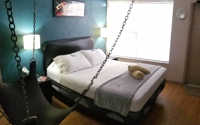 photo 4 of Inn Leather Guest House