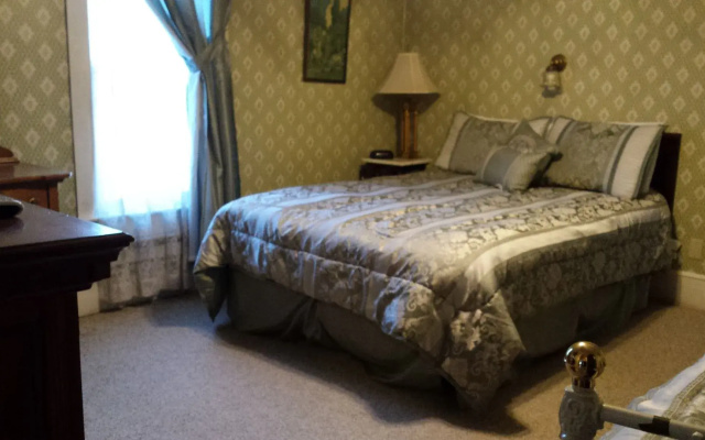 photo 2 of The Alma House Inn
