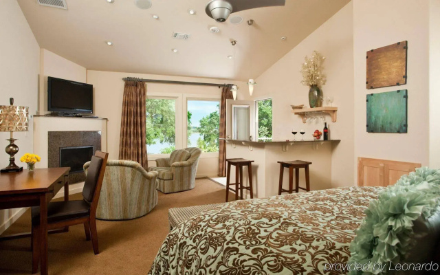 photo 4 of Inn on Lake Granbury a Boutique Hotel