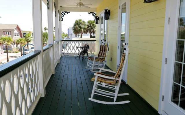 photo 3 of Inn On the Avenue