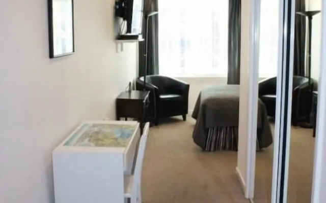 photo 3 of Inner Sunset Studio Holiday