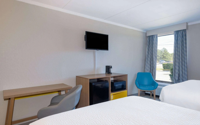 photo 3 of Days Inn & Suites by Wyndham Fort Bragg/Cross Creek Mall