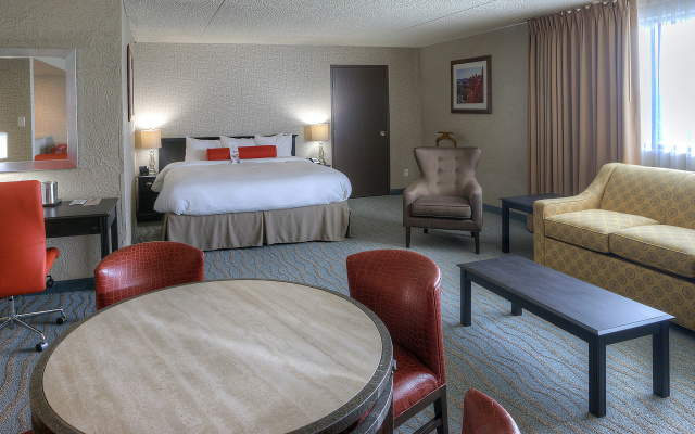 photo 4 of DoubleTree by Hilton Phoenix North