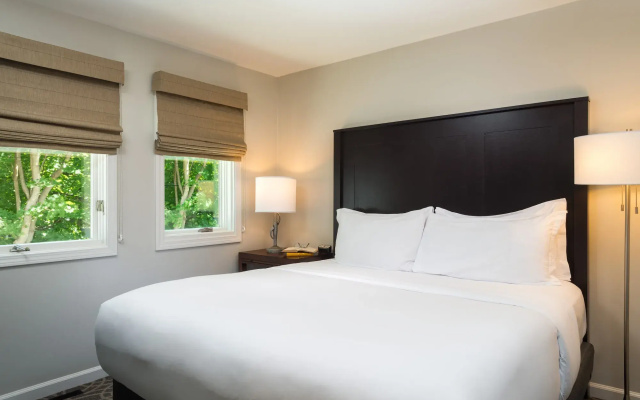 photo 3 of Inns at the Equinox