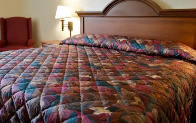 photo 2 of Inns of Virginia - Woodbridge