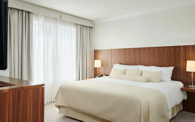 photo 4 of InterContinental Suites Hotel Cleveland by IHG