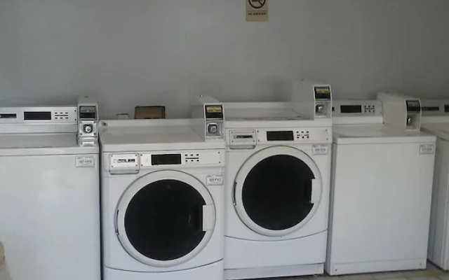 photo 2 of InTown Suites Extended Stay Greenville SC - I-85/Mauldin