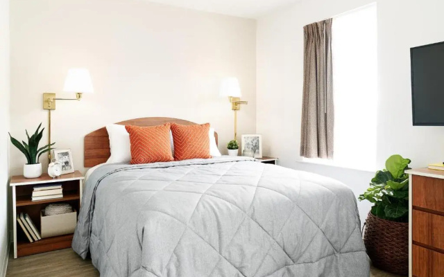 photo 3 of InTown Suites Extended Stay Phoenix AZ - Chandler