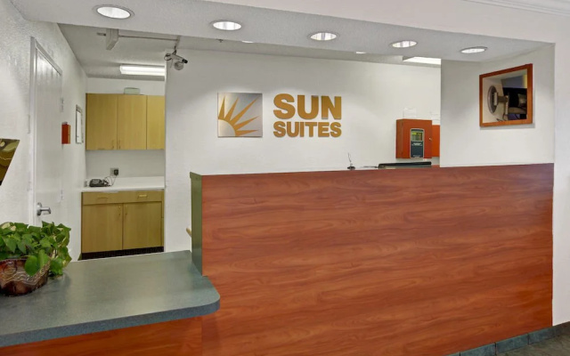 photo 2 of InTown Suites Extended Stay Dallas TX - Plano