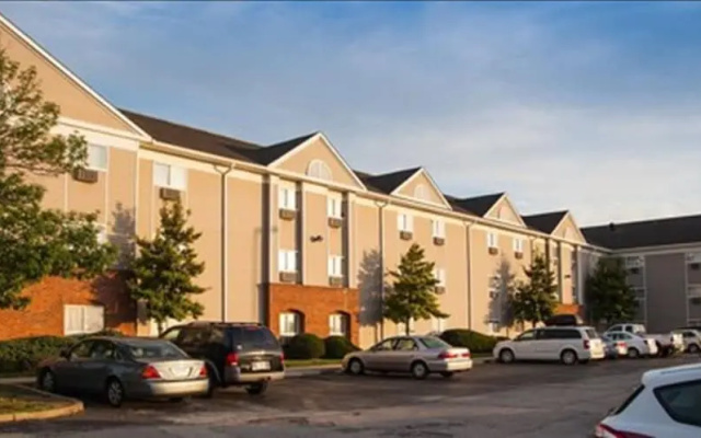 photo 2 of Intown Suites Extended Stay St. Louis Mo - St. Charles