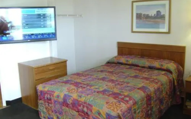 photo 3 of InTown Suites Houston West