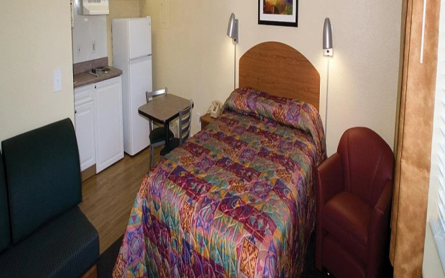 photo 3 of InTown Suites Extended Stay Houston - Pasadena