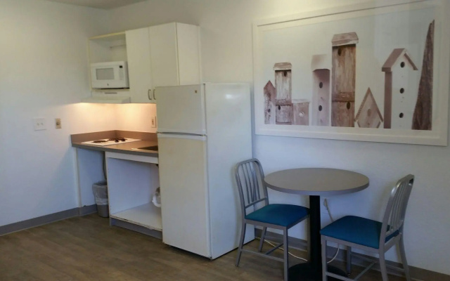 photo 2 of InTown Suites Extended Stay San Antonio Airport