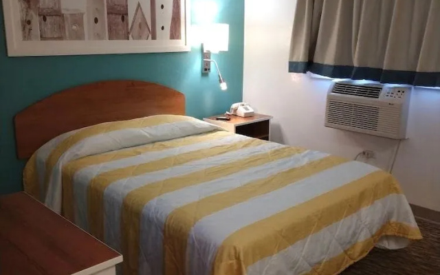photo 5 of InTown Suites Extended Stay San Antonio Airport