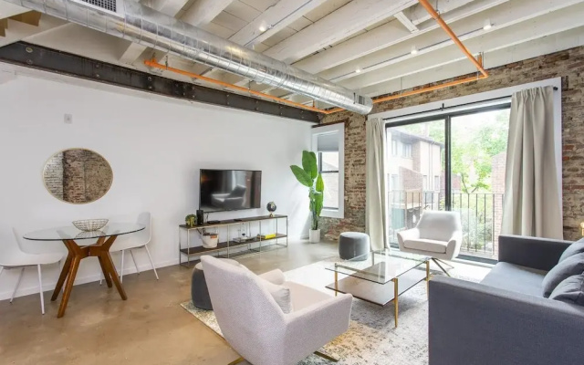 photo 4 of Inventors' Loft - Relax/explore/play - Sleeps 10!