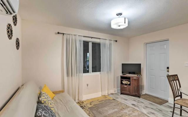 photo 3 of Inviting Apartment < 2 Mi to Riviera Beach!