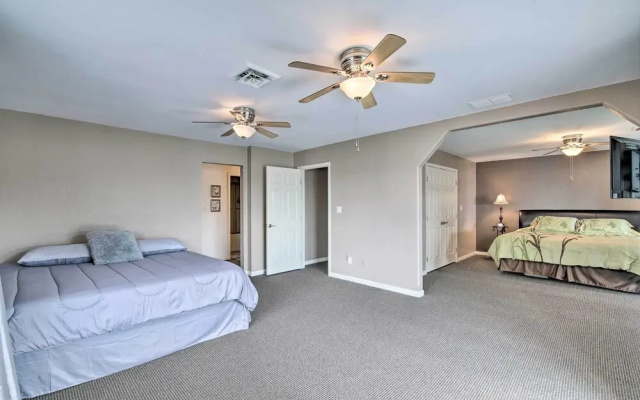 photo 2 of Inviting Home w/ Pool & Hot Tub on Table Rock Lake