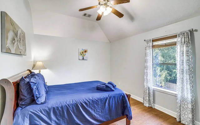 photo 5 of Elegant Houston Home w/ Gazebo & Game Room!