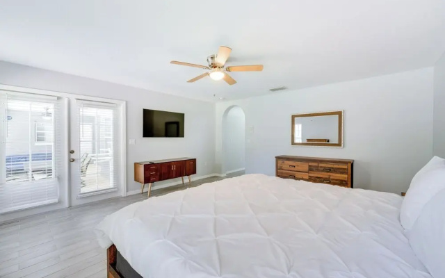 photo 3 of Inviting Home w/ Lanai & Pool in Kissimmee!