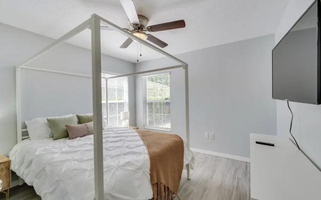 photo 5 of Inviting Home w/ Lanai & Pool in Kissimmee!