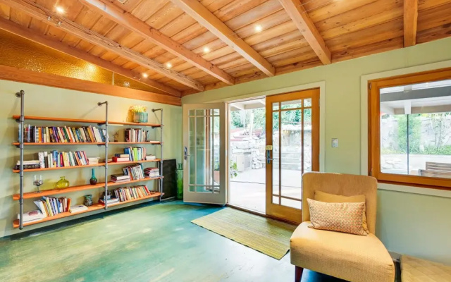 photo 4 of Inviting Vista Home With Pool: 10 Mi to Oceanside!