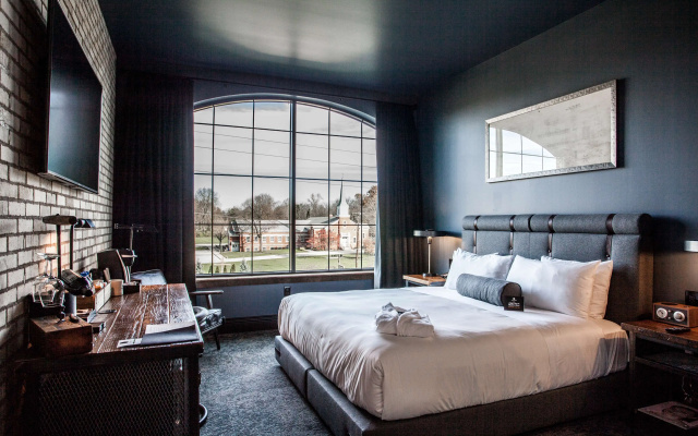 photo 2 of Ironworks Hotel Indy